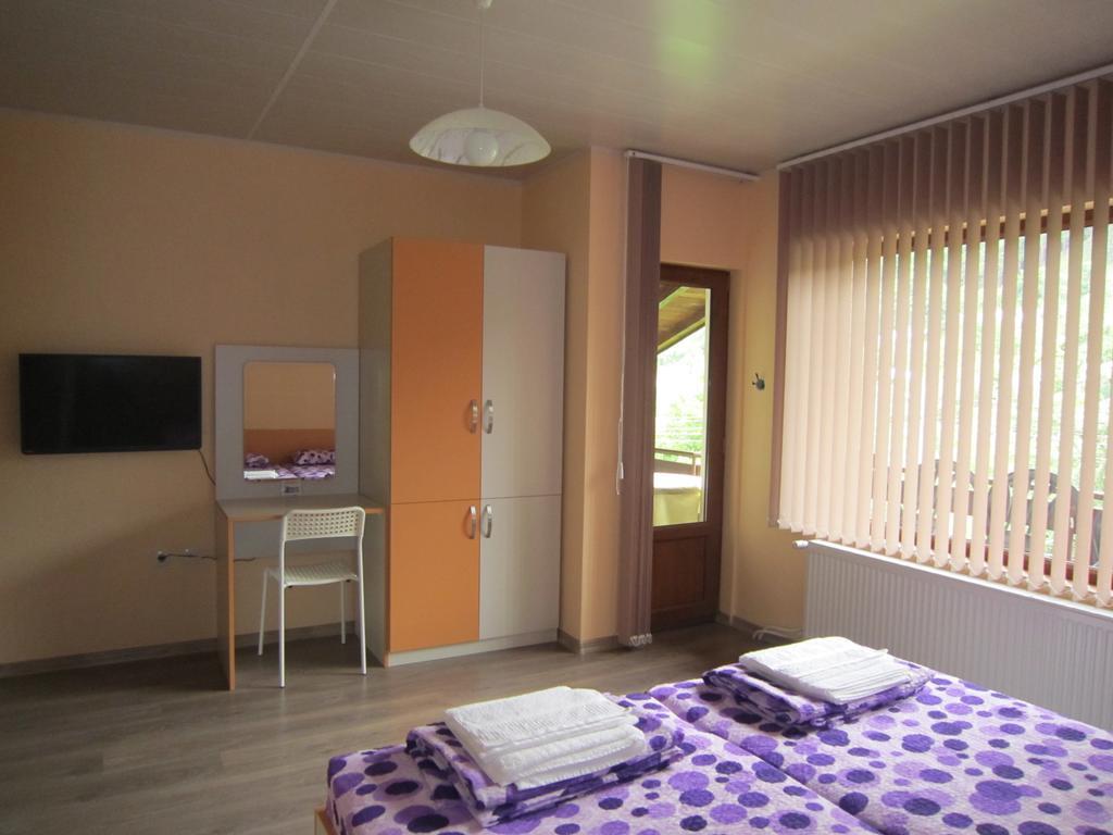 Slavina Guest House Sapareva Banya ภายนอก รูปภาพ