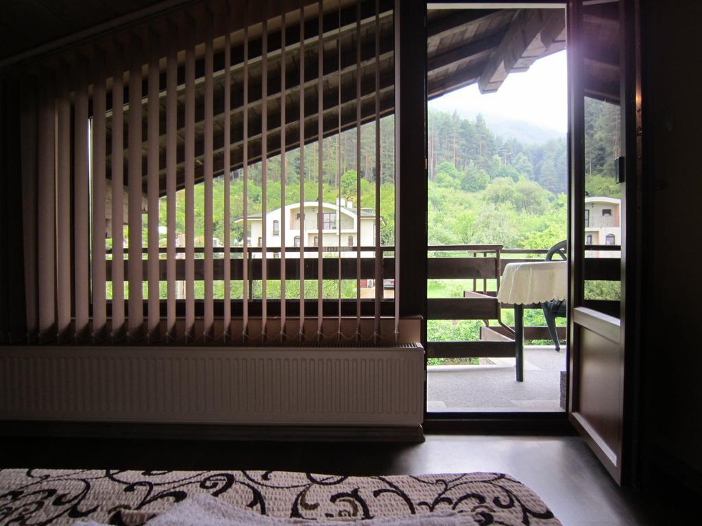 Slavina Guest House Sapareva Banya ภายนอก รูปภาพ