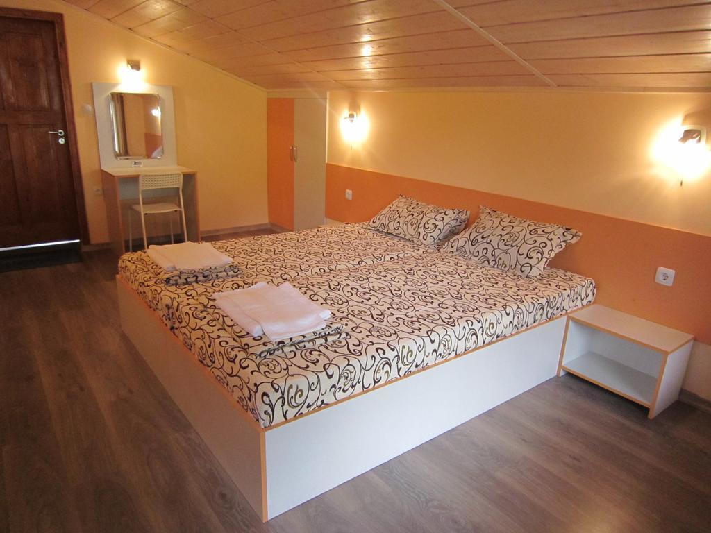 Slavina Guest House Sapareva Banya ภายนอก รูปภาพ