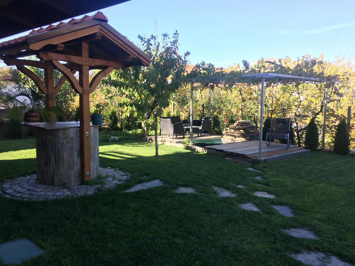 Slavina Guest House Sapareva Banya ภายนอก รูปภาพ